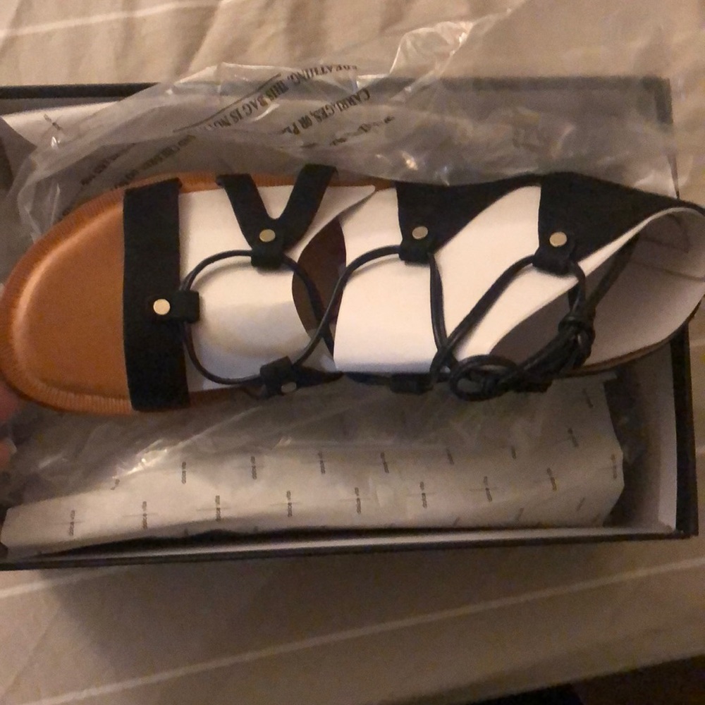 Dolce vita sandals